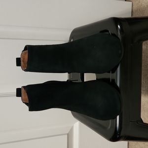 Vionic ankle boots